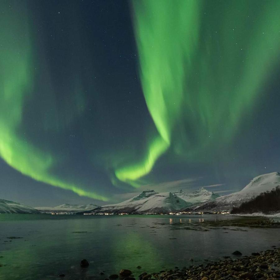 2 Bedrooms Apartment In Sommaroy Island Tromso Exterior photo